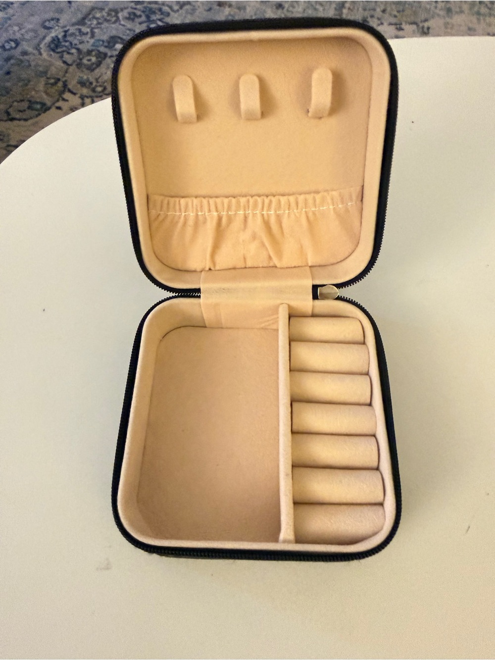 Travel Jewelry Case with Hard Shell and Zipper NWOT